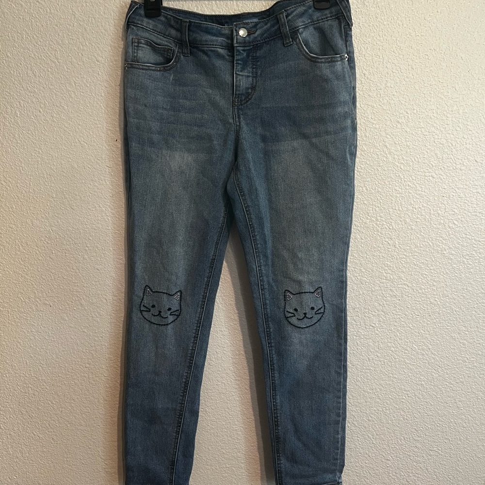 Love, fire‎ cat embroidered jeans